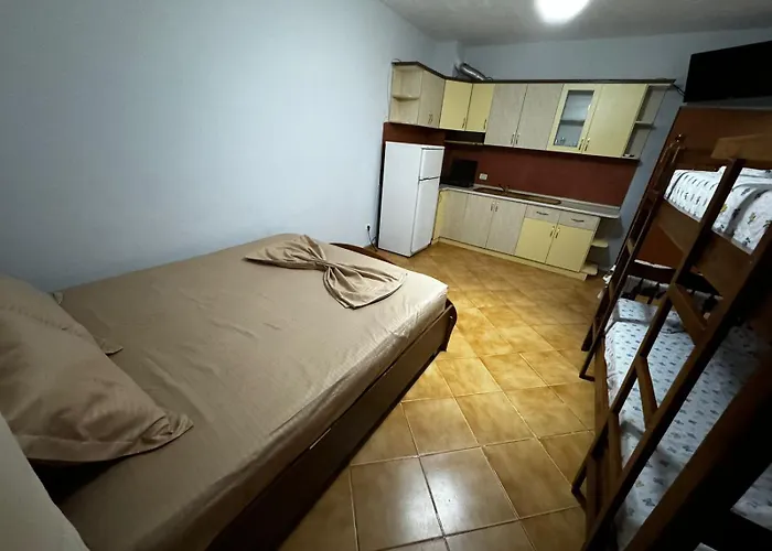 Rosaley Golem (Tirana)